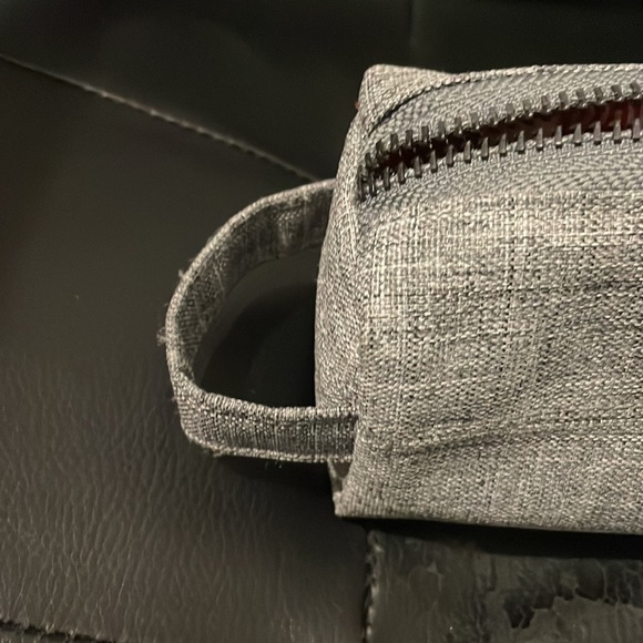 Pencil case - Picture 2 of 6